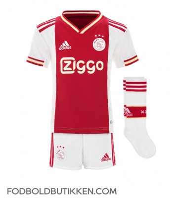 Ajax Daley Blind #17 Hjemmebanetrøje Børn 2022-23 Kortærmet (+ Korte bukser)